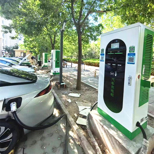 湖南安裝160kW直流快充樁 助力企業(yè)打造高效商用充電場站
